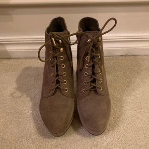 INC - perryput booties